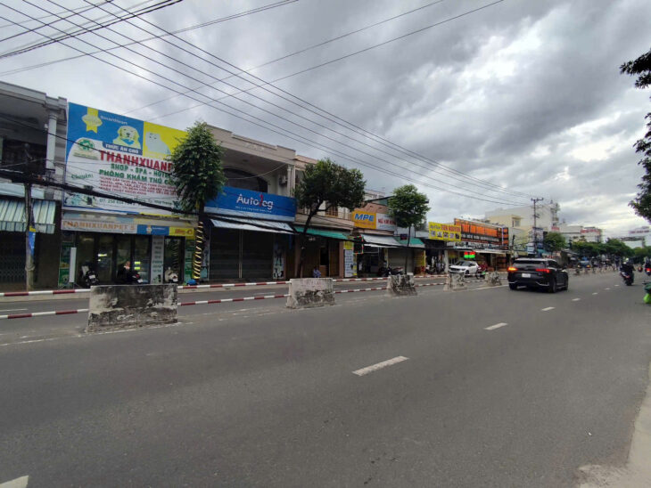 CĂN GÓC HIẾM – BÁM ĐƯỜNG 31,86M – NGAY TRUNG TÂM PHỐ tương lai Thông Sân bay cũ ra biển gần . 2