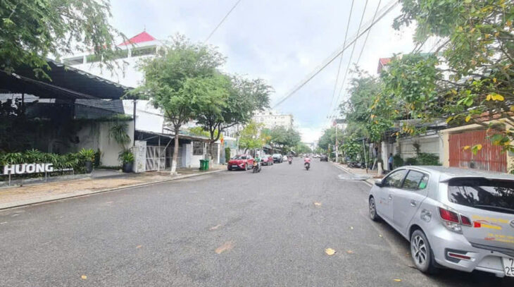 Bán căn góc 2 mặt tiền đường Lý Nam Đế Phước Long Tp Nha Trang Tổng Diện tích 180.9m2 Ngang hơn