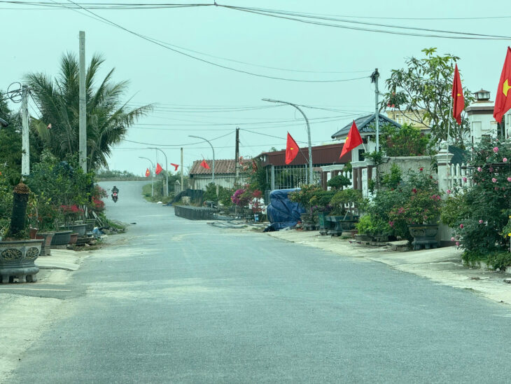 Chỉ nhỉnh 2 tỷ bán trục nhà văn hóa 81m2 đường 10m sát flamingo và bãi tắm