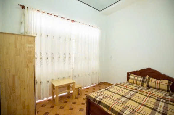 Cho thuê nhà nguyên căn 9 phòng ngủ sân đậu ô tô mặt tiền Nguyễn Lương Bằng phường 2 Đà Lạt giá 19