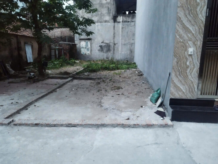 Lô đất đầu làng Hoàng Long cạnh cổng trường C3 Đặng Xá – ngõ thoáng – 20m ra trục chính – nhô 3.8