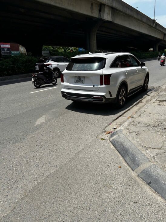 Cho Thuê Nhà ( Tầng 1) Làm VP Công ty hoặc Cửa hàng) 13/ 129 Nguyễn Xiển, Hạ Đình,Thanh Xuân, Hà Nội