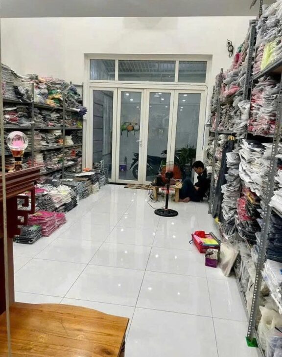 NHÀ 2 TẦNG – DT 61M² – HXH – SÁT ĐH CÔNG THƯƠNG, GẦN AEON MALL – TÂN PHÚ – NHỈNH 5 TỶ