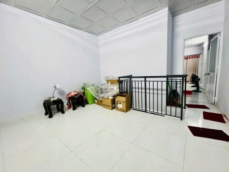 NHÀ TÂN PHÚ – GẦN CHỢ TÂN HƯƠNG – HẺM XE HƠI – 2 TẦNG – DT 44M² – NHỈNH 5 TỶ