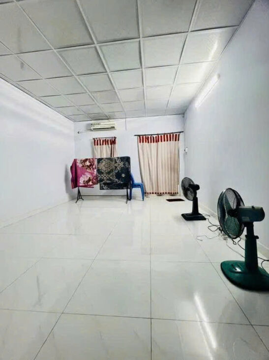 NHÀ TÂN PHÚ – GẦN CHỢ TÂN HƯƠNG – HẺM XE HƠI – 2 TẦNG – DT 44M² – NHỈNH 5 TỶ