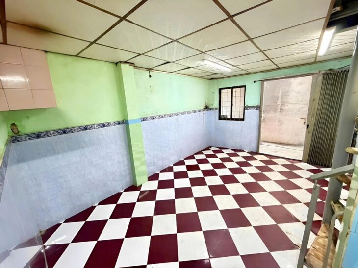 NHÀ ĐẸP- GIÁ TỐT CẦN BÁN NHANH NHÀ 2 TẦNG hẻm Lê Đại Hành, quận 11, TPHCM