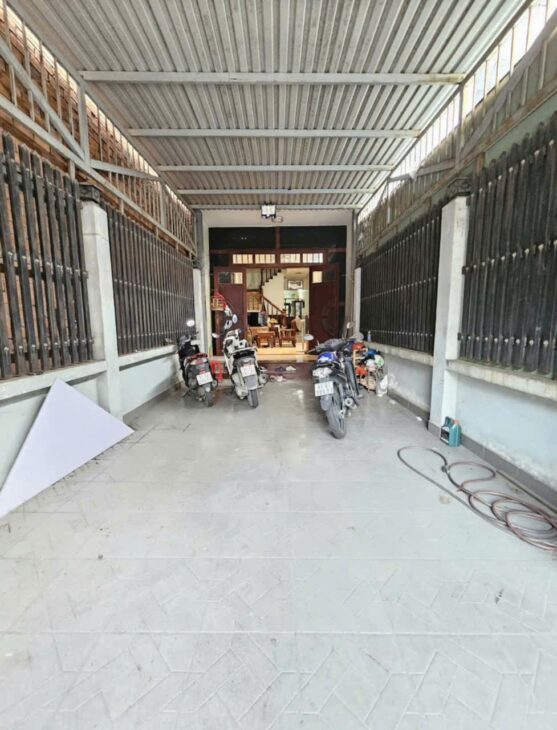 NHÀ ĐẸP – MẶT TIỀN – Cần Bán Nhanh NHÀ VỊ TRÍ ĐẮC ĐỊA KP Thống Nhất Phường Dĩ An, Bình Dương