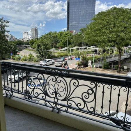 Cần cho thuê phòng tầng 2 tại vòng xoay Cầu Cót 45m2, địa điểm thuận tiện nhiều tiện ích, giá 5,5