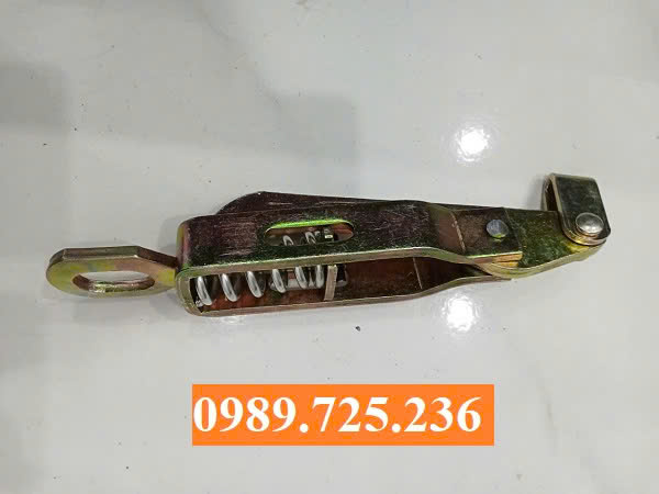 Ứng dụng linh hoạt của khoá tôm xe tài