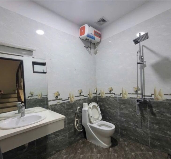 CHÍNH CHỦ Cần Bán Căn Nhà 2 Mặt Tiền 4 Tầng Ngõ 264 Ngọc Thụy, Long Biên, Hà Nội