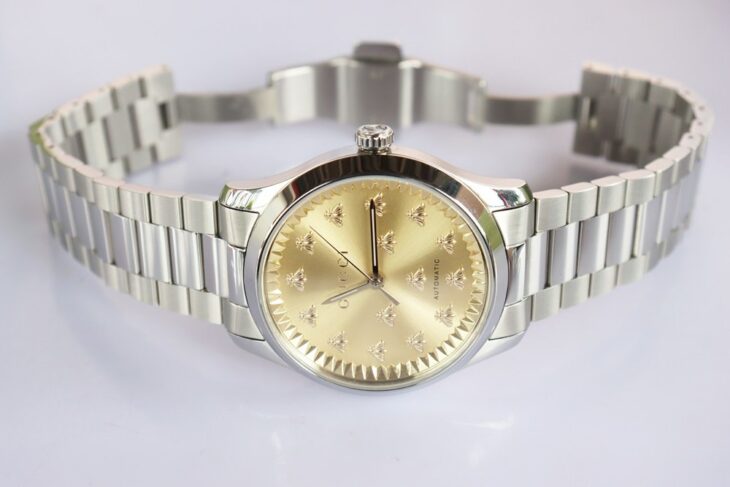 ĐH Nam Gucci YA1264191 Timeless MultiBee Automatic Mặt Gold Siêu Đẹp – Size 38mm Fullbox