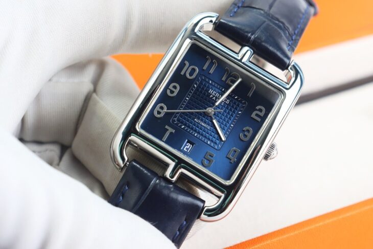 ĐH Nam : Hermes Cape Cod Automatic, Mặt xanh Navy, cọc số học trò fullbox…