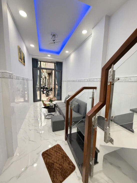 L1649 ⭐️ Ni Sư Huỳnh Liên Tân Bình, SHR, Vuông, 3 tầng, 2.3×7.3m, 2.x tỷ