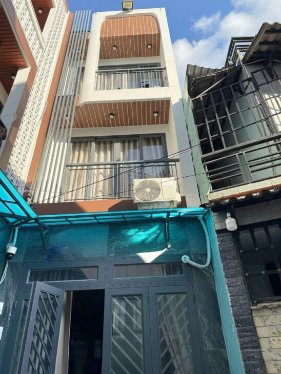 T1675 🔥 Nhà Nguyễn Duy Cung GV, SHR, Nở hậu, 3 tầng, 3x9m, 5.x tỷ