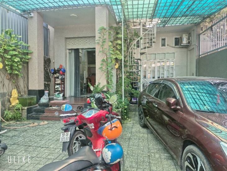 CHỦ ĐỊNH CƯ MỸ BÁN GẤP – NHÀ 2 TẦNG ĐẸP, XE HƠI NGỦ TRONG NHÀ – GẦN VÕ VĂN NGÂN – CHỈ 17 TỶ