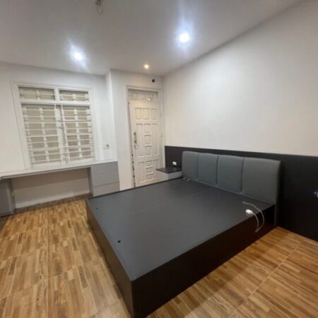 Bán nhà đẹp Lý Sơn Thượng Thanh Long Biên oto đỗ cổng 54m 5 tầng nhỉnh 6 tỷ(TL)