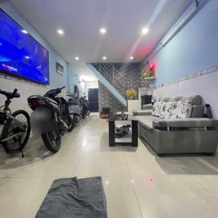 HIẾM! NHÀ ĐẸP LẠC LONG QUÂN P10 – 36m² GIÁ CHỈ 3.9 TỶ – NỞ HẬU TÀI LỘC