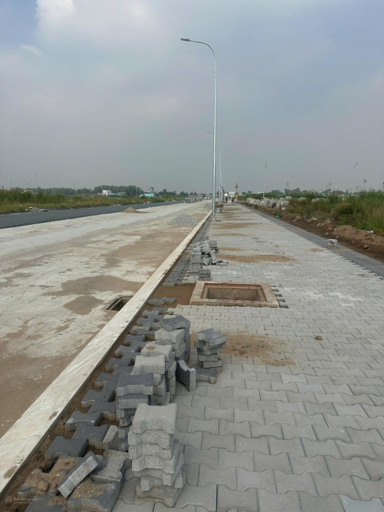 Bán gấp đất nền tại Đại lộ 830, Lương Hòa, Bến Lức, Long An, 2,3 tỷ, 90m2