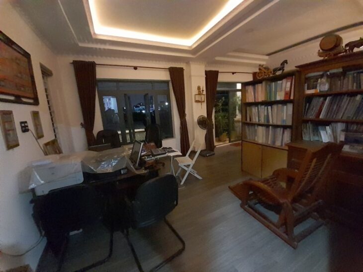 Bán nhà đường số 35, Hiệp Bình Chánh, Thủ Đức, TP HCM. DT 240m2, 3 tầng, 4PN, SHR. Giá 18.9 tỷ. LH: