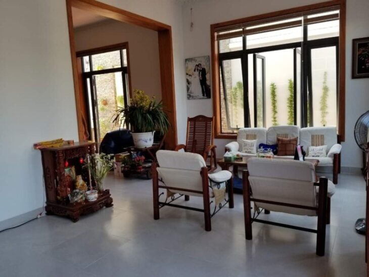 Bán nhà đường số 35, Hiệp Bình Chánh, Thủ Đức, TP HCM. DT 240m2, 3 tầng, 4PN, SHR. Giá 18.9 tỷ. LH: