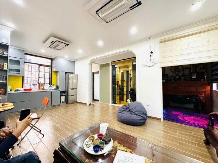 CẦU GIẤY – PHÂN LÔ – VỈA HÈ – Ô TÔ TRÁNH – Ô TÔ VÀO NHÀ – HAI MẶT NGÕ – MẶT TIỀN BỀ THẾ – THANG MÁY