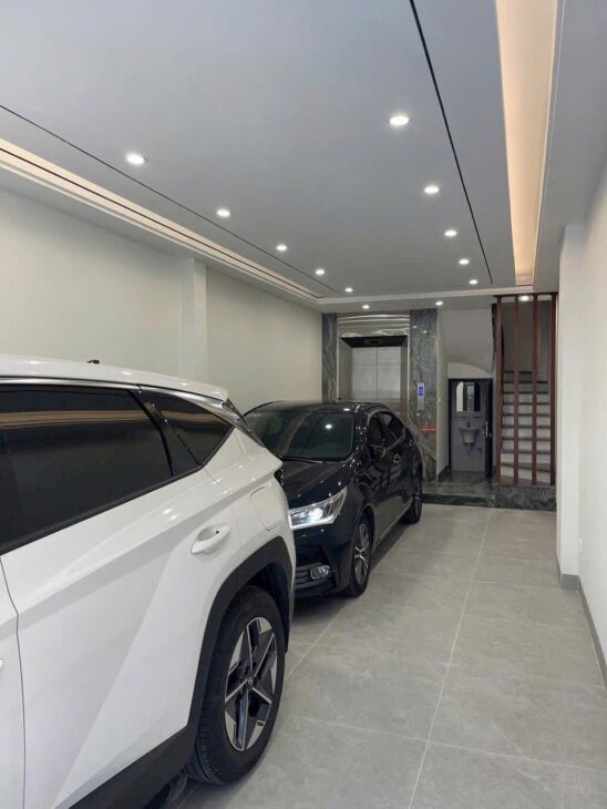 BÁN NHÀ PHỐ NGỌC LÂM LONG BIÊN – 11 TỶ – 42M2 – 5 TẦNG – Ô TÔ – KINH DOANH FULL NỘI THẤT