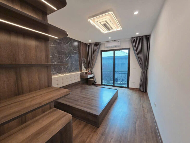 Bán nhà Thạch Bàn, gần AEON, 53m2, không gian sống yên bình, 5.95 tỷ