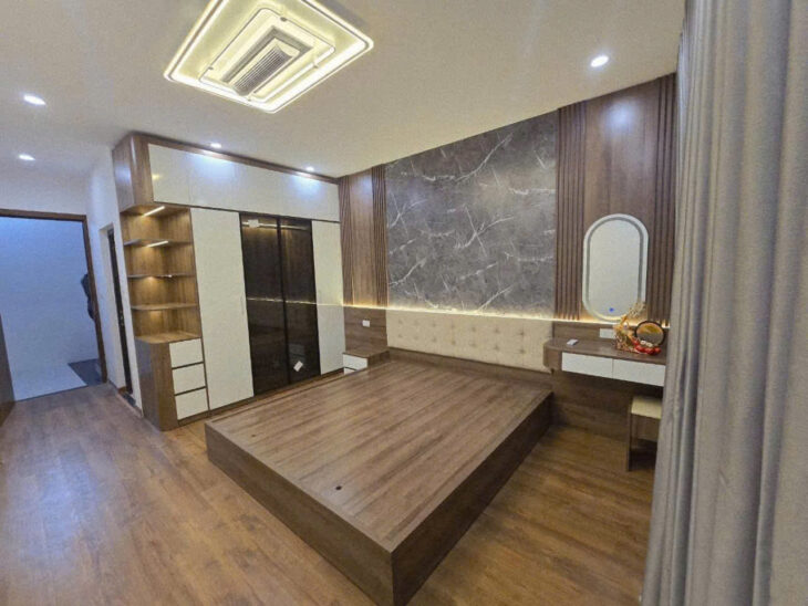 Bán nhà Thạch Bàn, gần AEON, 53m2, không gian sống yên bình, 5.95 tỷ