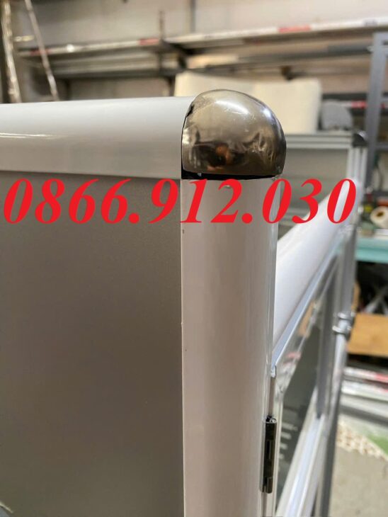 Bo góc tủ nhôm kính 3 chân chắc chắn, thẩm mỹ cao