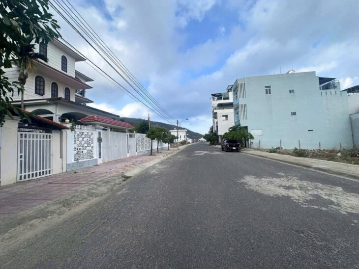 ĐẤT BIỆT THỰ MẶT TIỀN ĐƯỜNG TRIỆU QUANG PHỤC — BẮC NHA TRANG.