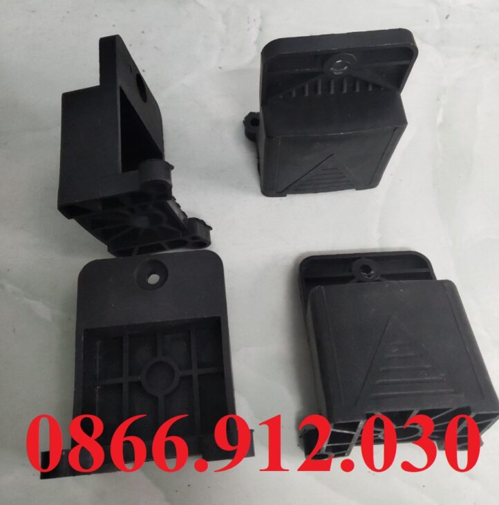 Tại sao chân tăng giảm bàn fami được ưa chuộng trong nội thất văn phòng?