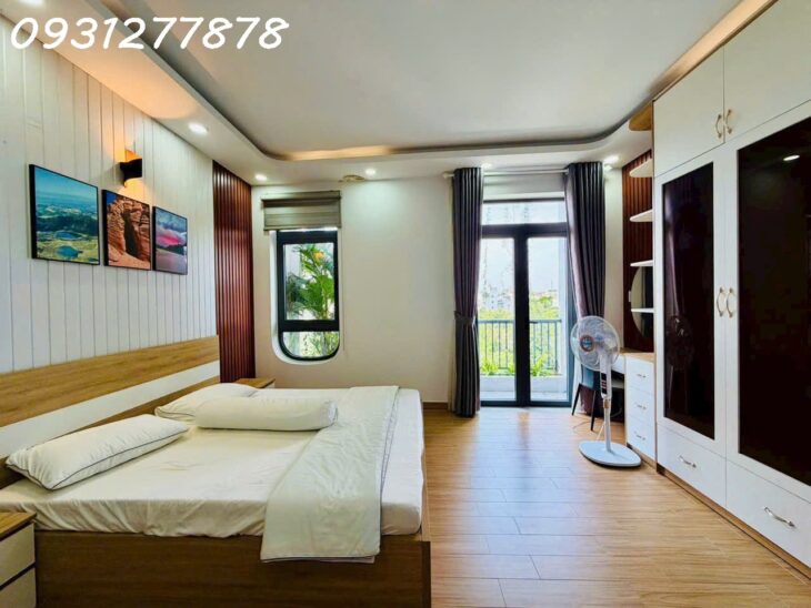 PHẨM XE HƠI NGỦ THANG MÁY XỊN XÒ TRONG NHÀ PHÂN KHÚC TREN 7 TỎI