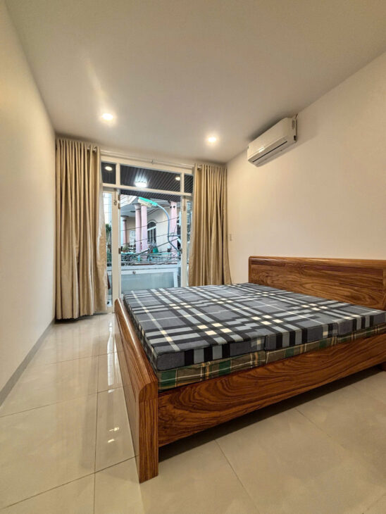 Bán Nhà 2 Tầng Mới Gần Biển Ở Chỉ Hơn 3ty