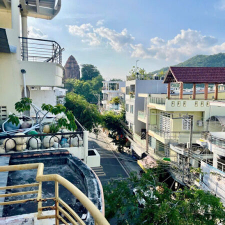 BÁN NHÀ 4 TẦNG 1 TUM VỪA Ở VỪA KINH DOANH MẶT TIỀN ĐƯỜNG THÁP BÀ, NHA TRANG.