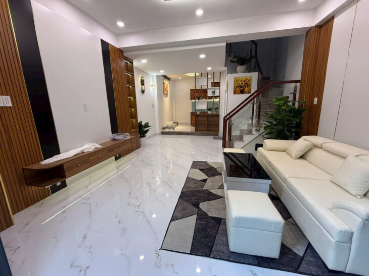 Nhà 4.7x9m hẻm 154 Âu Dương Lân P.Chánh Hưng (P3Q8)