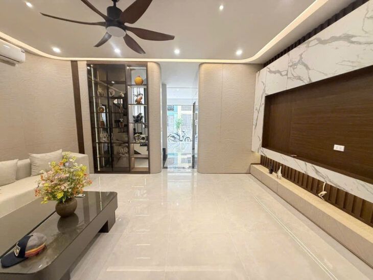 BÁN NHÀ GIẢI PHÓNG – LÔ GÓC – 3 MẶT THOÁNG – THANG MÁY – KINH DOANH NGÕ THÔNG Ô TÔ VÀO NHÀ