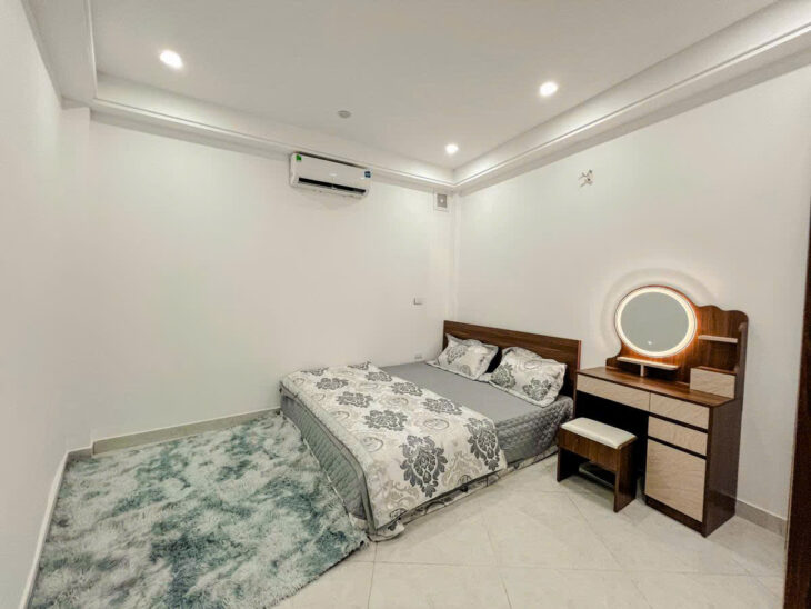 BÁN SIÊU PHẨM SIÊU ĐẸP ĐỐNG ĐA – 6 TẦNG PHUN – 8 PHÒNG – Ở CHO THUÊ QUÁ ĐỈNH – CÁCH Ô TÔ 20M –