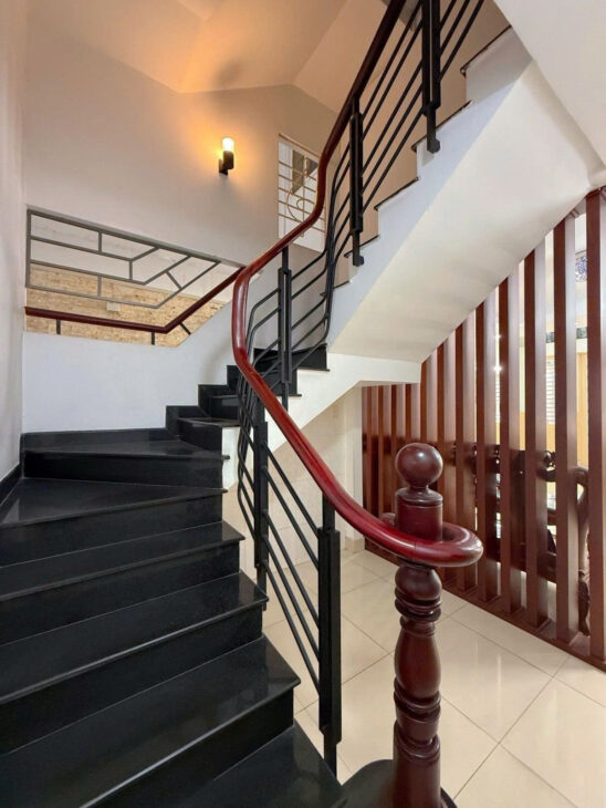 HẺM NHỰA XE HƠI THÔNG – KHU VIP BÀU CÁT – ĐỒNG ĐEN – 4 TẦNG BTCT – 78m2 (4.5m x 17.5m)