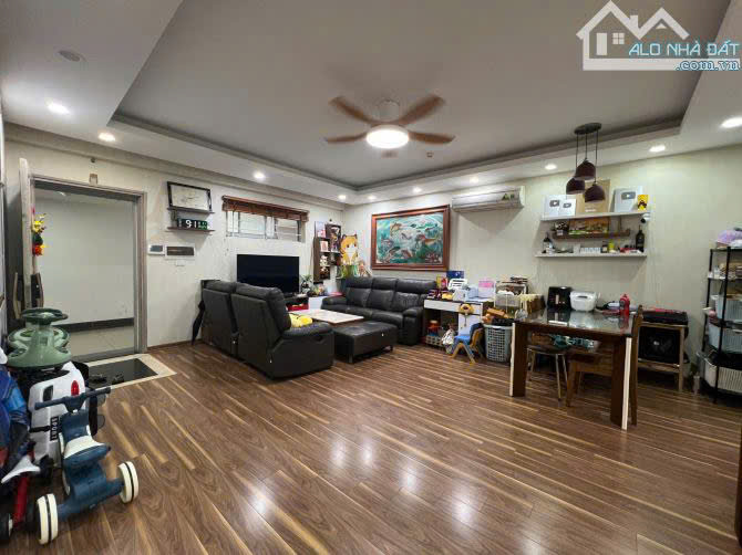 Bán biệt thự khu đô thị Mễ Trì Thượng. DT 130m x 4 tầng, MT 7m. SĐCC. Giá 36 tỷ. LH: 0964769634