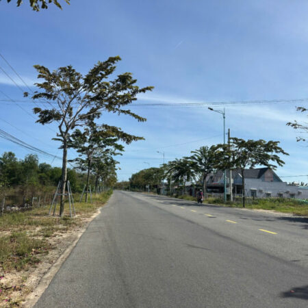 Bán 591m2 đất mặt tiền Hùng Vương, Tân Bình, LaGi sát Biển giá rẻ nhất Bán 591m2 đất mặt tiền Hùng Vương, Tân Bình, LaGi sát Biển giá rẻ nhất