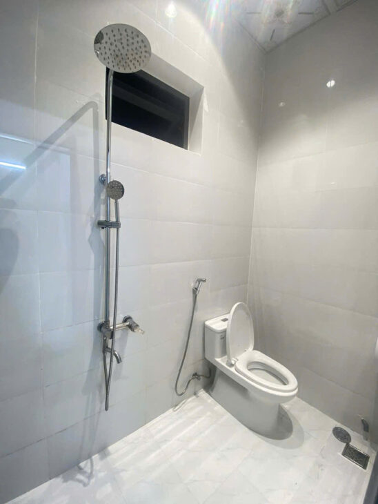 CHO THUÊ NHÀ 3 TẦNG NAM VIỆT Á – VIEW THOÁNG MÁT, ĐƯỜNG 5M