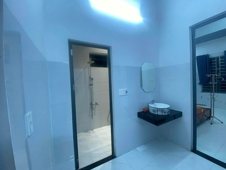 CHO THUÊ NHÀ 3 TẦNG NAM VIỆT Á – VIEW THOÁNG MÁT, ĐƯỜNG 5M