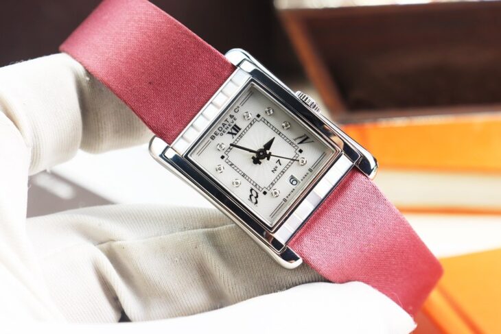 ĐH Nữ : BEDAT & Co No. 7 Automatic, cọc số Kim Cương Niềng đính xà cừ New 99%