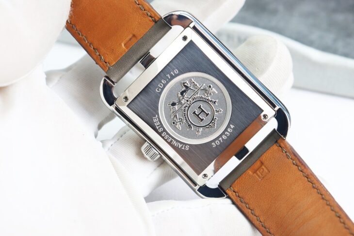 ĐH Nam : Hermes Cape Cod Automatic, Mặt xám cọc số học trò – zin all Fullbox…