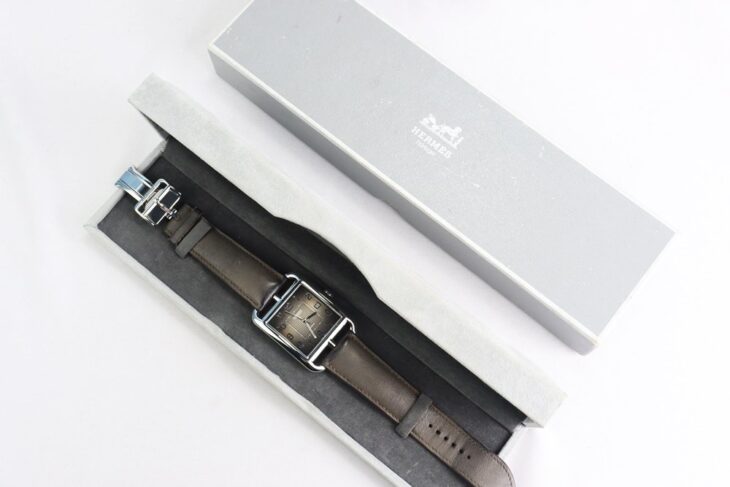 ĐH Nam : Hermes Cape Cod Automatic, Mặt xám cọc số học trò – zin all Fullbox…