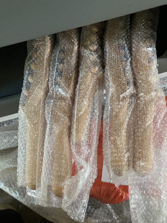 Gửi kềm, dụng cụ làm nail đi Mỹ