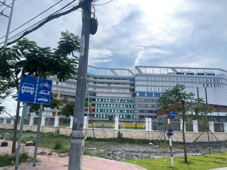 BÁN 131M2 NHÀ CẤP 4 MT NGUYỄN CỬU PHÚ GẦN ĐH PHẠM NGỌC THẠCH