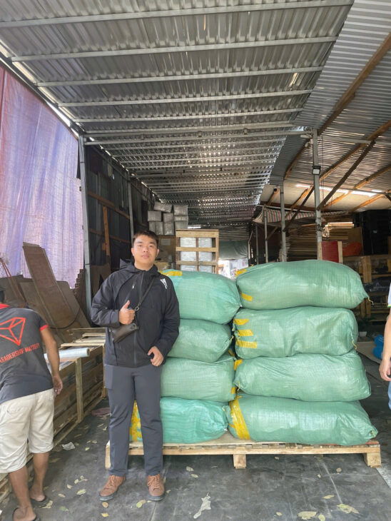 Gửi quần áo đi nước ngoài bằng đường biển