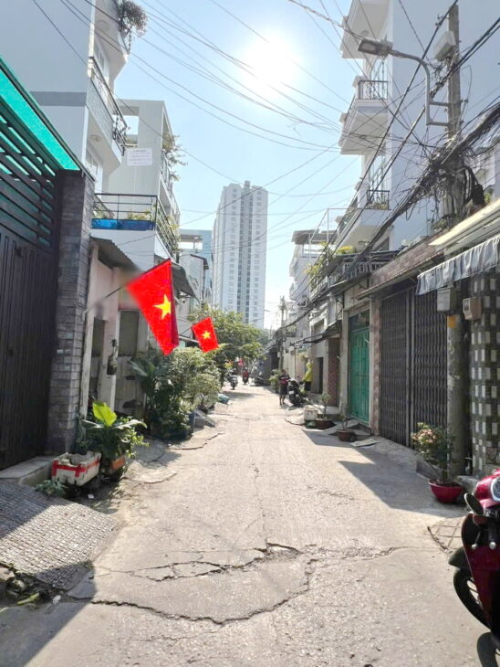 Nhà MT hẻm 6m Phạm Hùng- phường Chánh Hưng