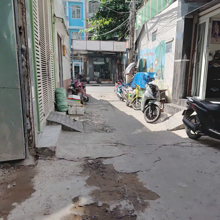 Nhà gần MT đường nhánh Dương Bá Trạc P1Q8